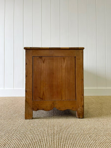 An English Pine Mule Chest Trunk or Blanket Box c1850