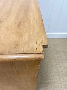 An Antique English Pine Chest of Drawers/Dresser with Dark Knob Hardware c1890