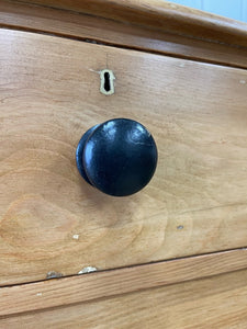 An Antique English Pine Chest of Drawers/Dresser with Dark Knob Hardware c1890