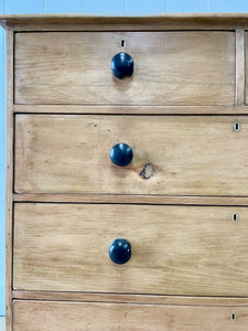 An Antique English Pine Chest of Drawers/Dresser with Dark Knob Hardware c1890