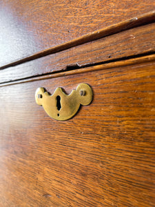 An 18th Century English Country Oak Chest of Drawers Dresser