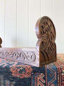 An English Late 19th Century Moveable Oak Bookshelf