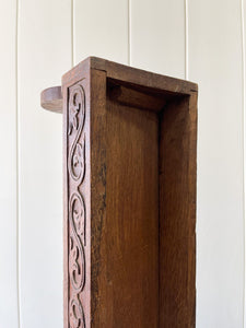An English Late 19th Century Moveable Oak Bookshelf