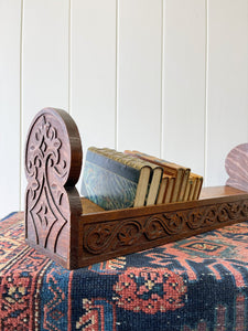 An English Late 19th Century Moveable Oak Bookshelf