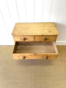 A 19th Century English Pine Chest of Drawers/Dresser with Tulip Feet