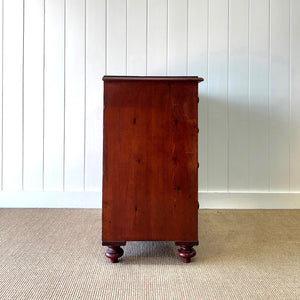 A 19th Century English Chest of Drawers/Dresser