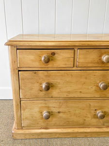 An English Pine Chest of Drawers Dresser c1890