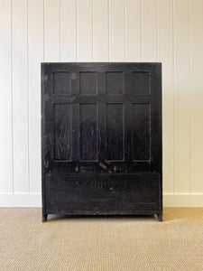 An Antique English Oak Settle with Seat Storage