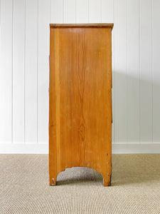A Very Good English Georgian Pine Chest of Drawers Dresser c1800