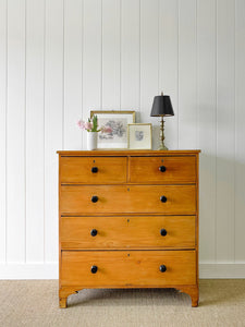 A Very Good English Georgian Pine Chest of Drawers Dresser c1800