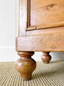 An Antique English Pine Chest of Drawers Dresser c1890