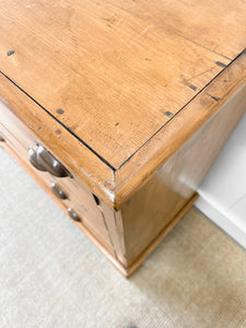 An Early 19th Century English Chest of Drawers/Dresser on Bracket Feet