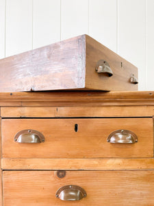 An Early 19th Century English Chest of Drawers/Dresser on Bracket Feet