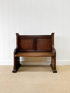 Antique English 19th Century Gothic Oak Settle/Hall Bench