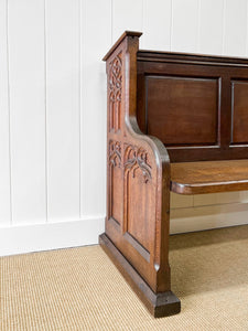 Antique English 19th Century Gothic Oak Settle/Hall Bench