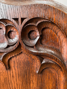 Antique English 19th Century Gothic Oak Settle/Hall Bench