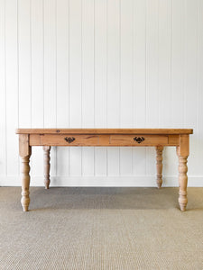 An English Country Pine 5.5 ft Kitchen Dining Table