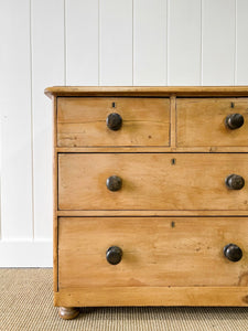 An Antique English Pine Chest of Drawers Dresser with Dark Knobs c1890