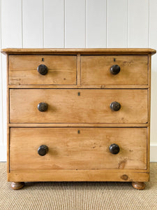 An Antique English Pine Chest of Drawers Dresser with Dark Knobs c1890