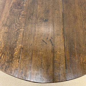 A Very Good Antique English Country Oak Drop Leaf Gate Leg Table