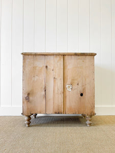 An Antique English Pine Chest of Drawers Dresser c1890