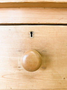 An Antique English Pine Chest of Drawers c1890