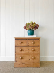 An Antique English Pine Chest of Drawers c1890