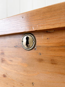An English Pine Mule Chest Trunk or Blanket Box c1850
