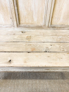 A Good 19th Century English Bleached Oak Settle