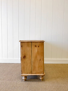 A Rustic Antique English Pine Chest of Drawers Dresser c1890