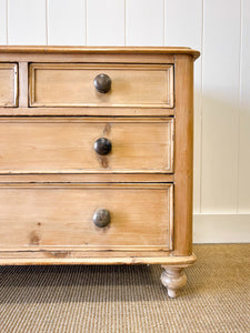 A Rustic Antique English Pine Chest of Drawers Dresser c1890