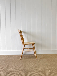 A Set of 6 Fiddleback Chairs