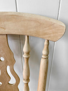 A Set of 6 Fiddleback Chairs