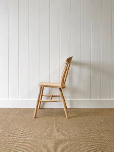 A Set of 6 Fiddleback Chairs