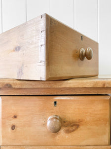 An Antique English Pine Chest of Drawers Dresser Tulip Feet c1890