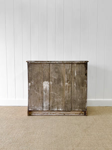 A 19th Century English Pine Chest of Drawers/Dresser
