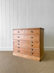 A 19th Century English Pine Chest of Drawers/Dresser