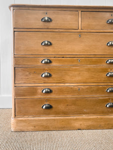 A 19th Century English Pine Chest of Drawers/Dresser