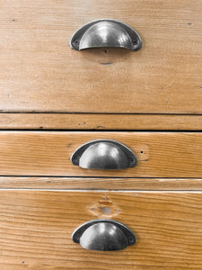 A 19th Century English Pine Chest of Drawers/Dresser