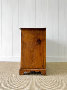 An Antique English Pine Chest of Drawers Dresser c1890