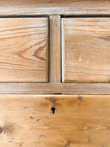 An Antique English Pine Chest of Drawers Dresser with Wooden Knobs c1890