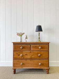 An Antique English Pine Chest of Drawers Dresser with Wooden Knobs c1890