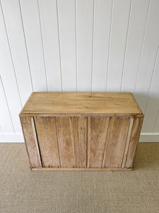 An Antique English Pine Chest of Drawers Dresser with Crystal Knobs c1890