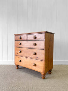 A 19th Century English Pine Chest of Drawers/Dresser
