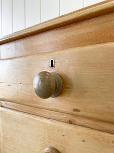 An Antique English Pine Chest of Drawers/Dresser c1890