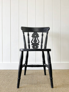 A Vintage Set of 4 Fiddleback Back Chairs