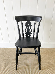 A Vintage Set of 4 Fiddleback Back Chairs