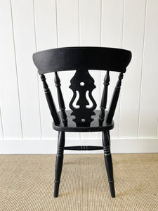 A Vintage Set of 4 Fiddleback Back Chairs