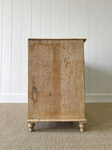 An Antique English Pine Chest of Drawers/Dresser c1890