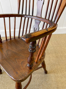 An English Oak and Elm Farmhouse Windsor Chair c1800